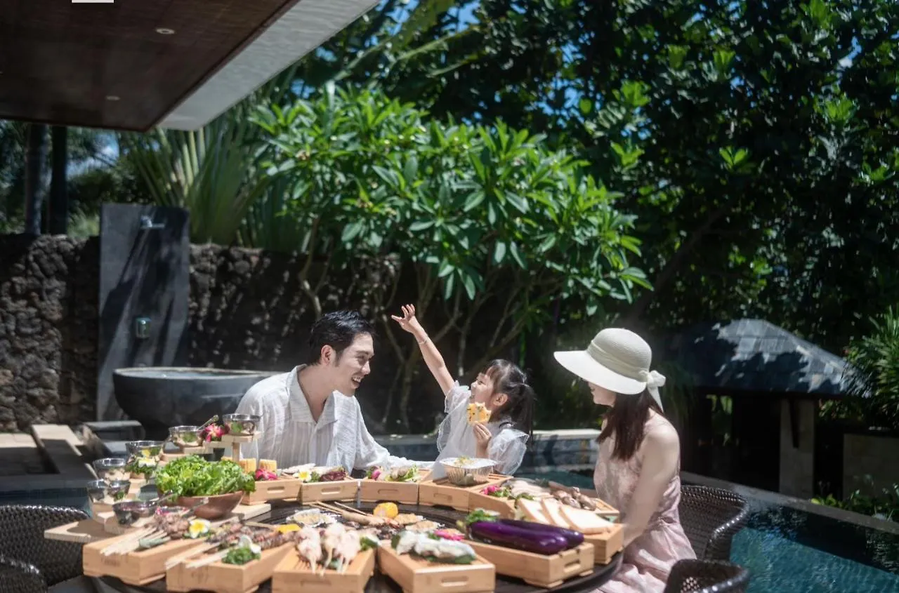 Shangri-La Sanya 5*,